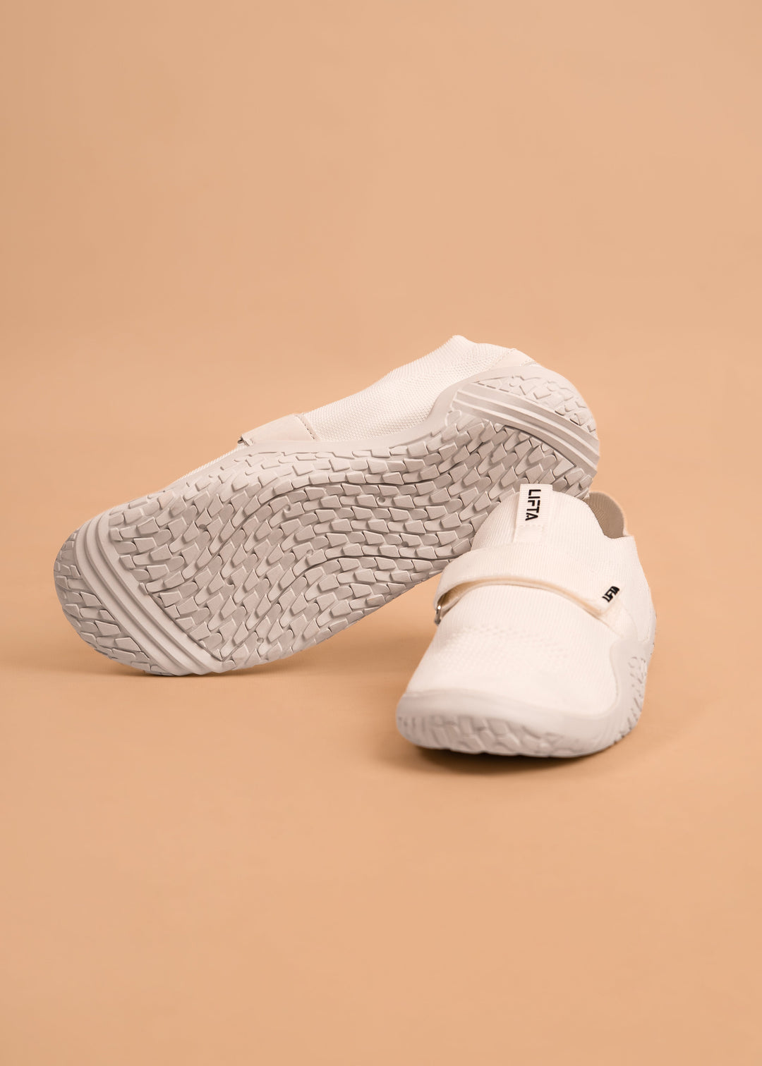 Treeni-Slipperit - Pure White