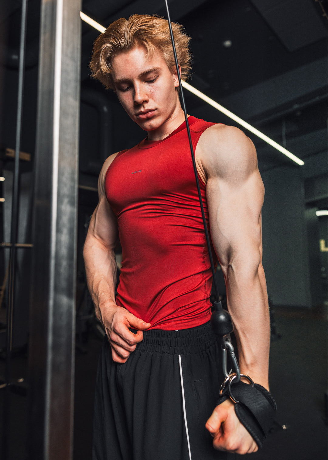 Sport Compression Cutoff - Crimson